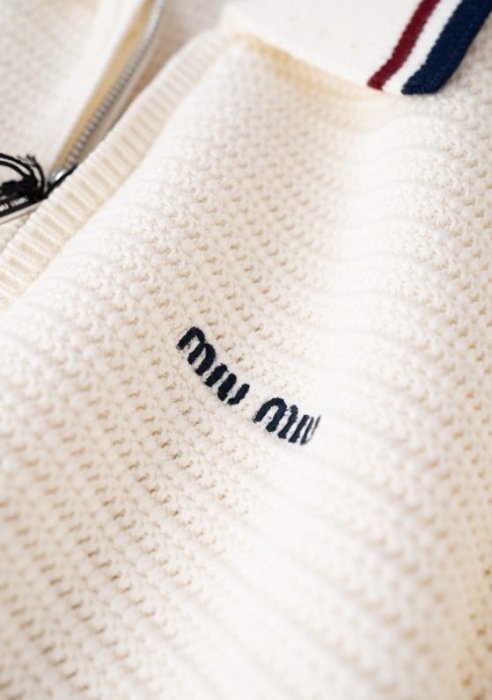 Blouse on lightning фото 9