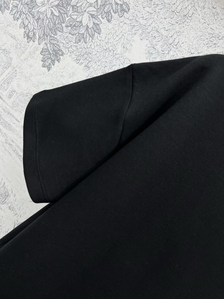 Футболка жіноча фото 5