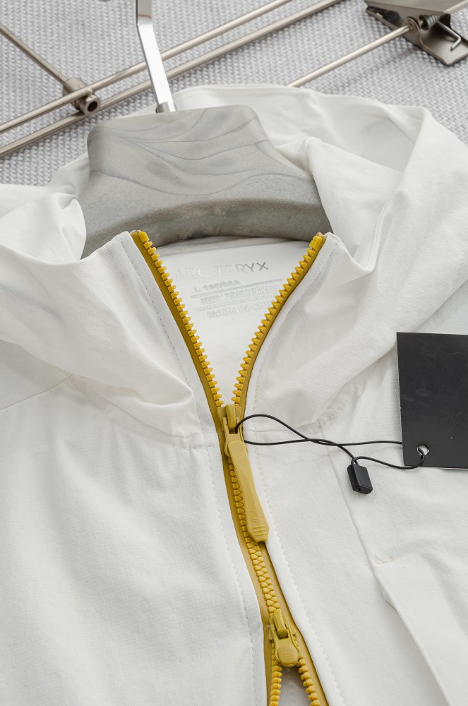 Куртка вітровка чоловіча фото 3