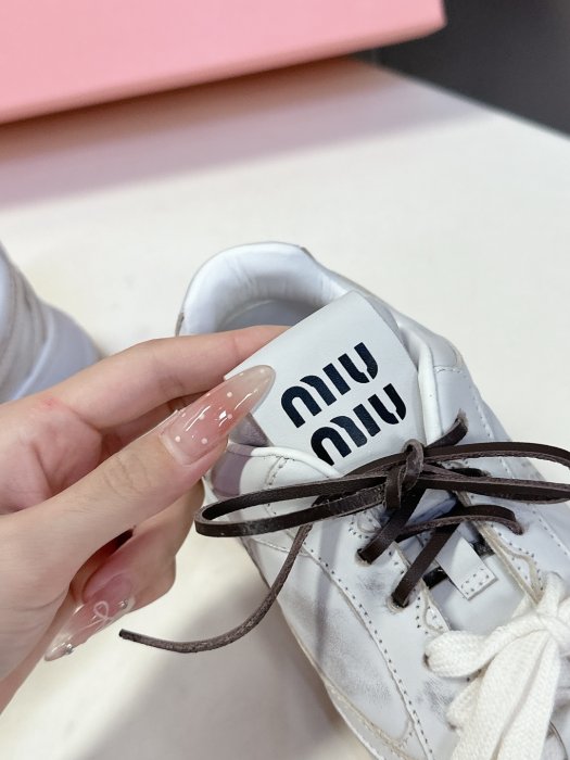 Кроссовки женские фото 7