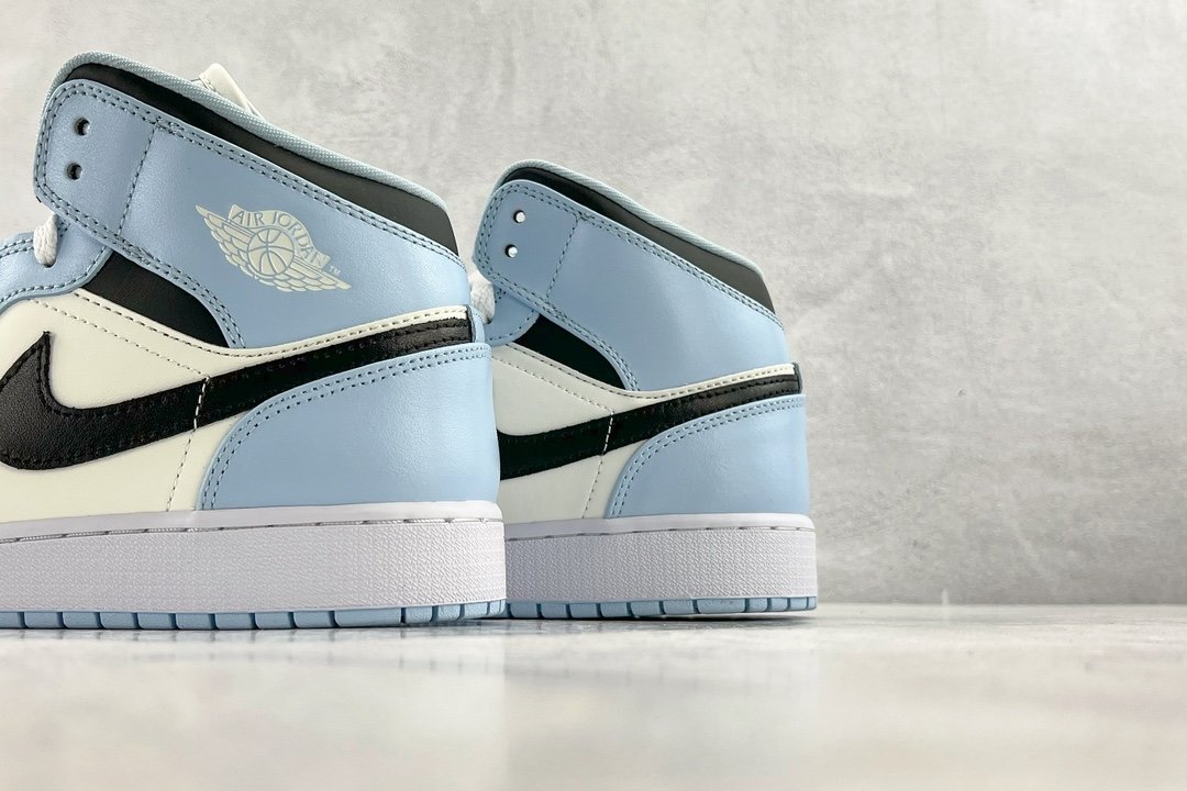 Кроссовки Air Jordan 1 Mid 555112-401 фото 8