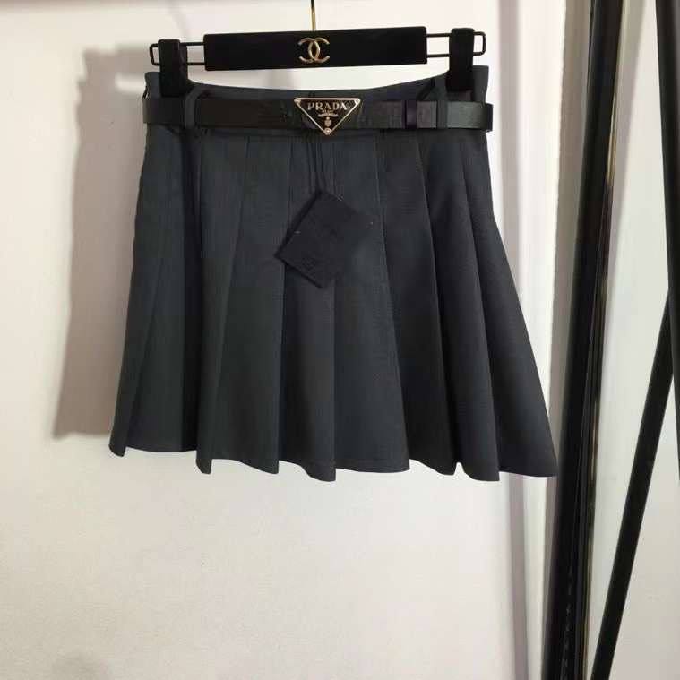 Pleated short skirt фото 3