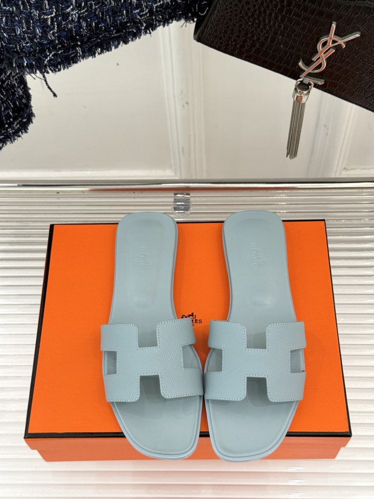 Шлепанцы женские фото 4