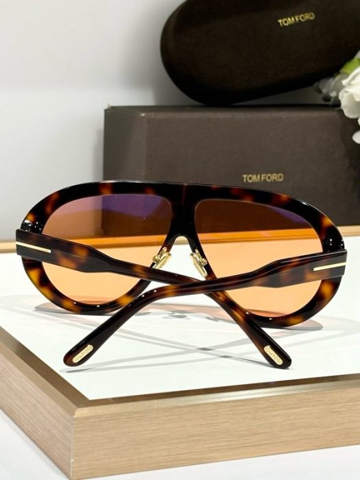 Окуляри сонцезахисні TF836 фото 9