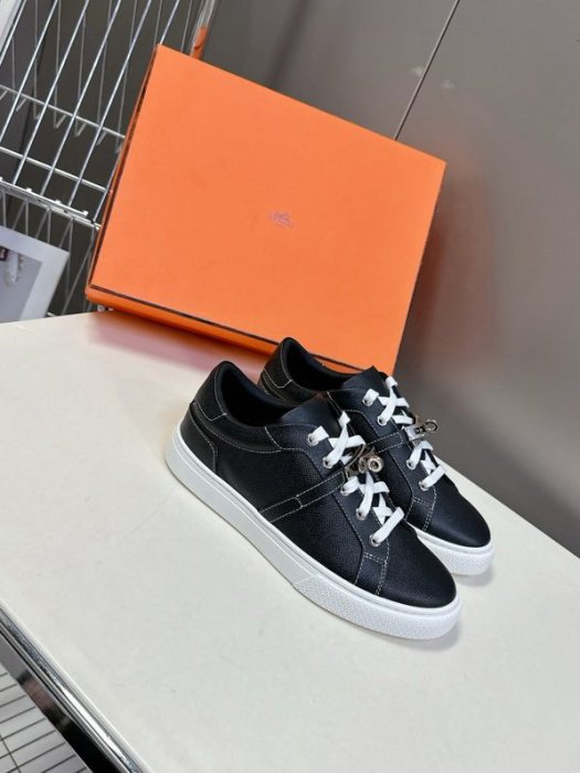 Кроссовки фото 7