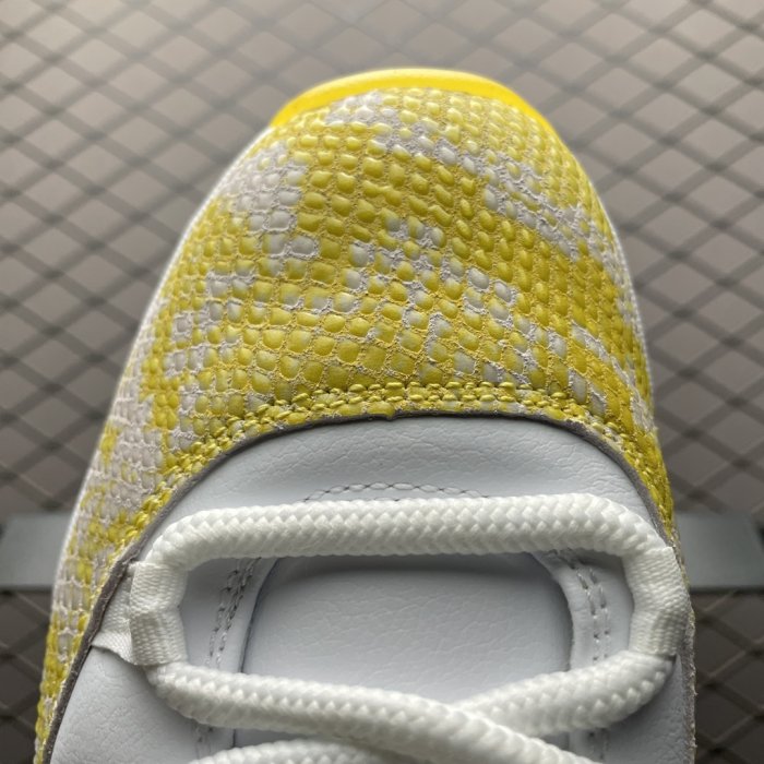 Кроссовки Air Jordan 11 Low SE фото 7