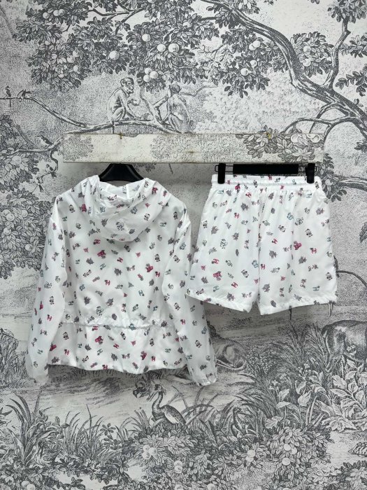 Costume female фото 7