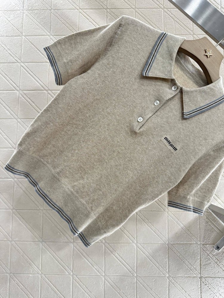 Футболка жіноча фото 5