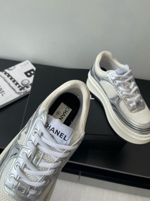 Кроссовки женские фото 3