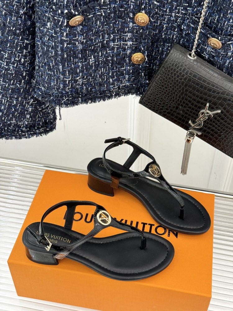 Босоніжки фото 3