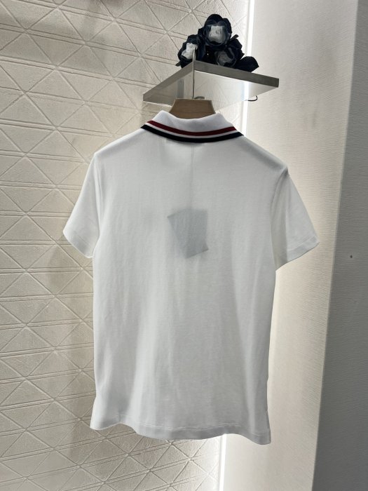 Футболка жіноча фото 2