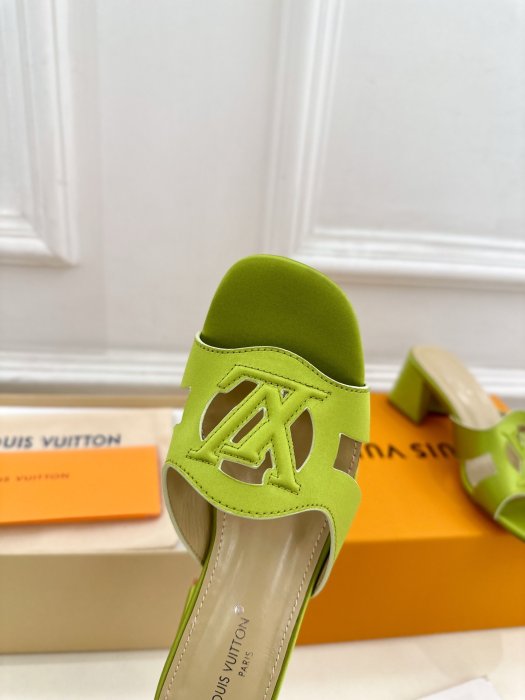 Босоножки фото 6