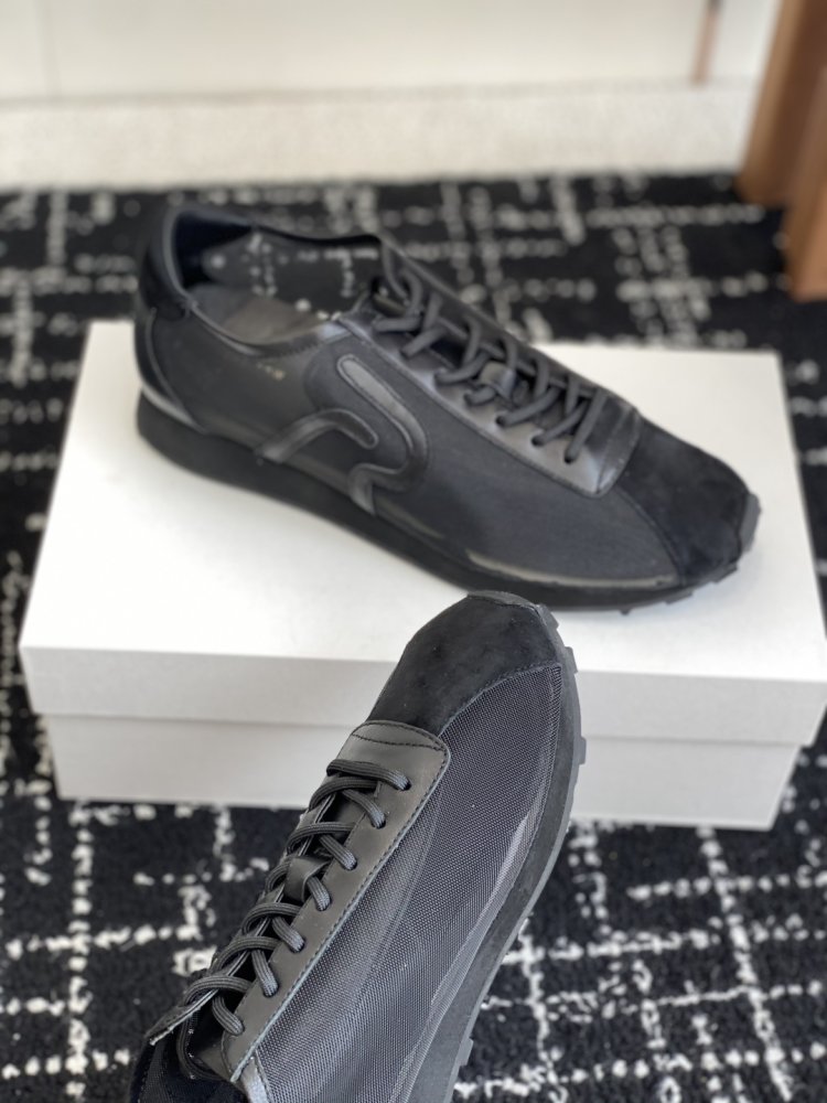 Кросівки жіночі фото 6