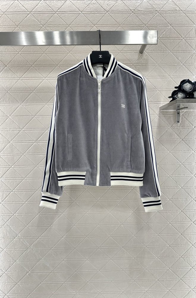 Кофта жіноча