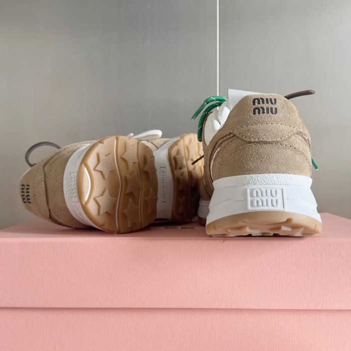 Кроссовки фото 9