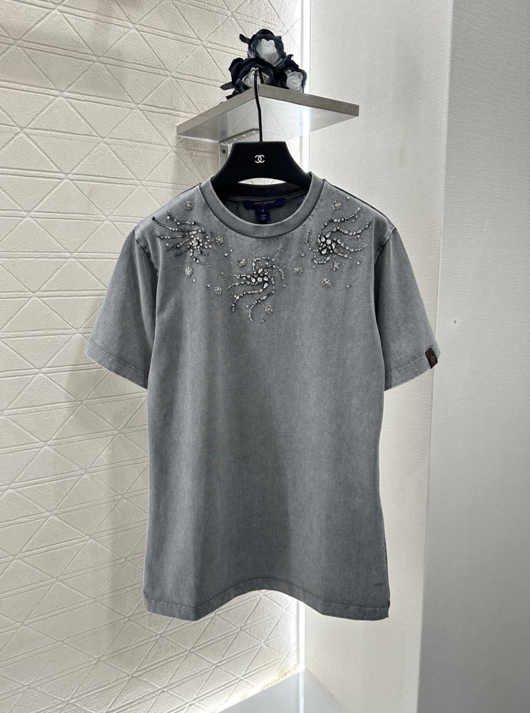 Футболка жіноча