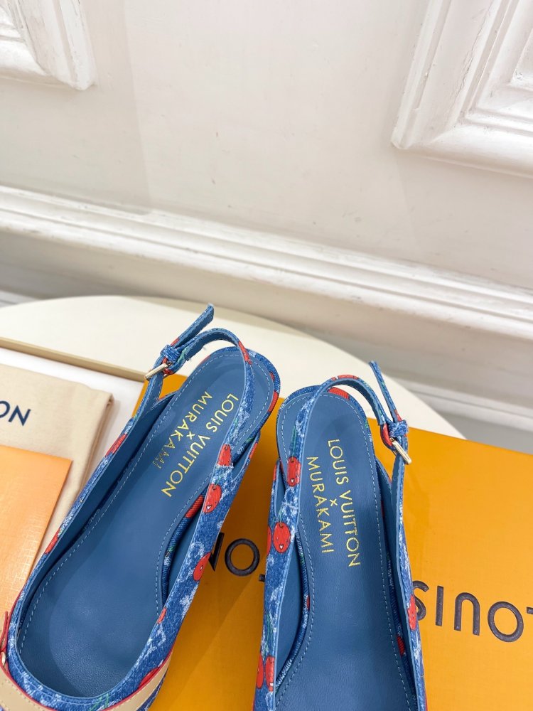 Босоножки фото 7