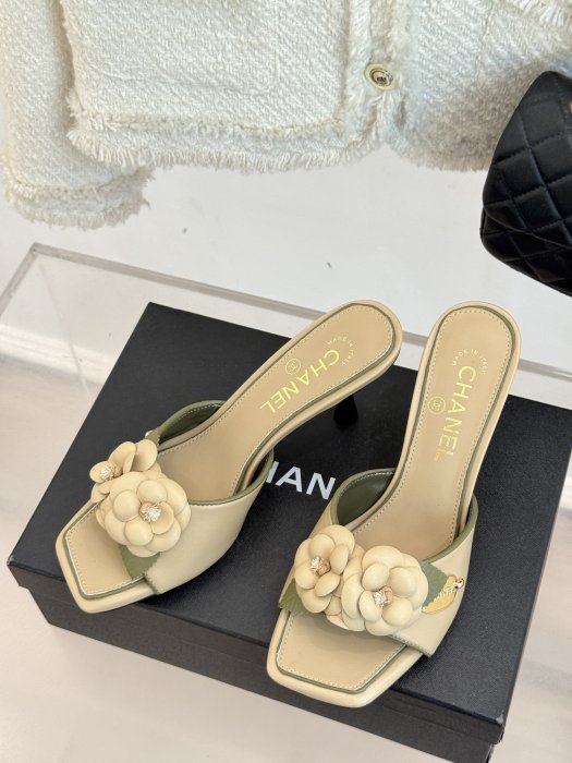 Босоножки фото 2