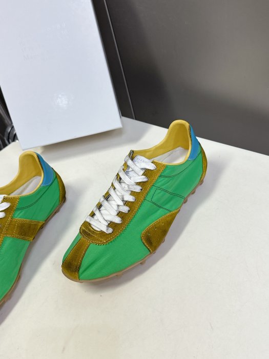 Кроссовки фото 3