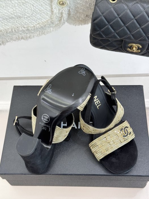 Босоножки фото 9