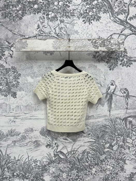 T-shirt women's фото 7