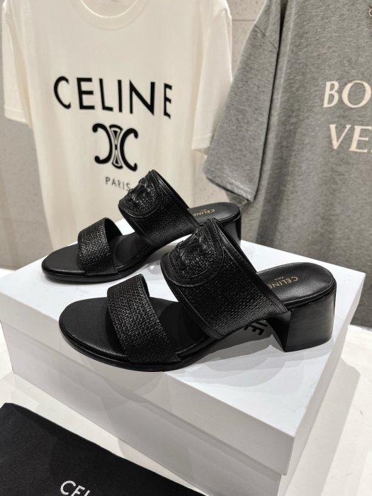 Босоножки фото 5