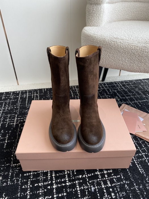 Boots women's