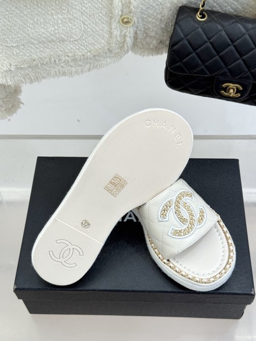 Шлепанцы женские фото 9