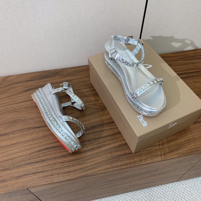 Босоножки фото 5