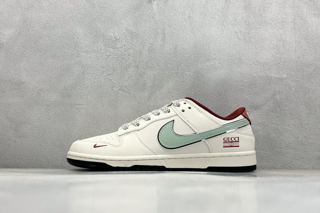 Кроссовки Nike SB Dunk Low x GUCCI