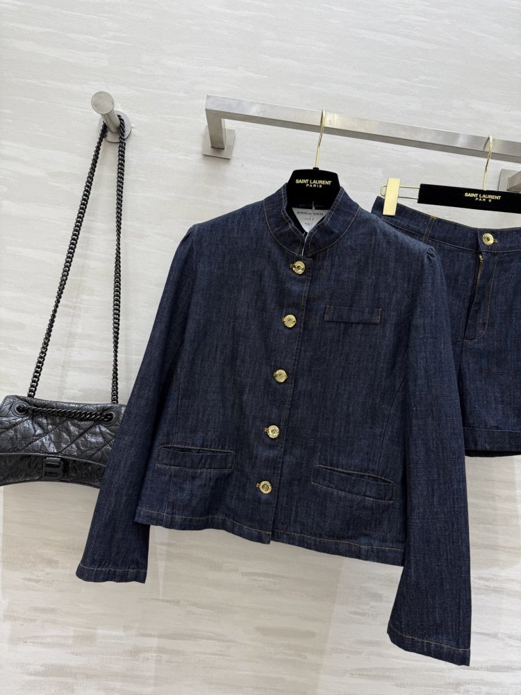 Костюм женский фото 4