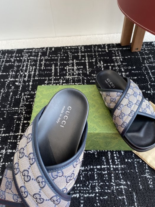 Шлепанцы фото 8