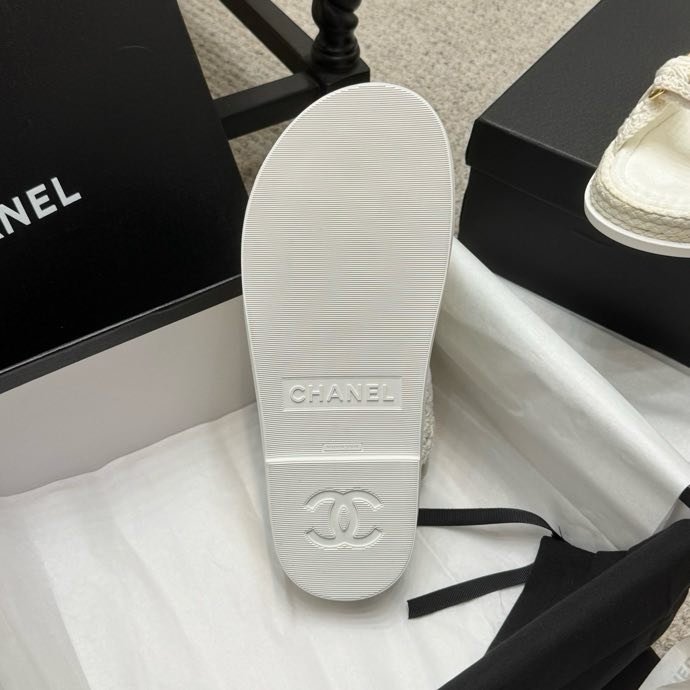 Сандалии женские фото 9