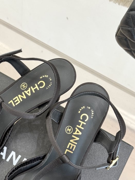 Босоножки фото 8