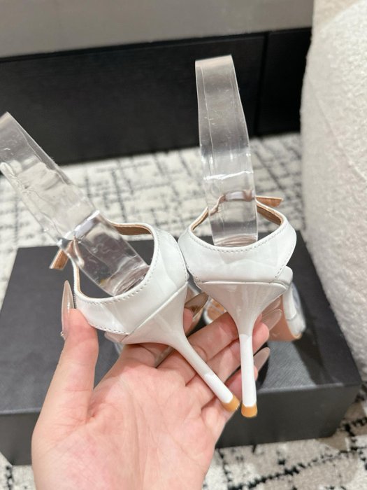 Босоножки фото 7