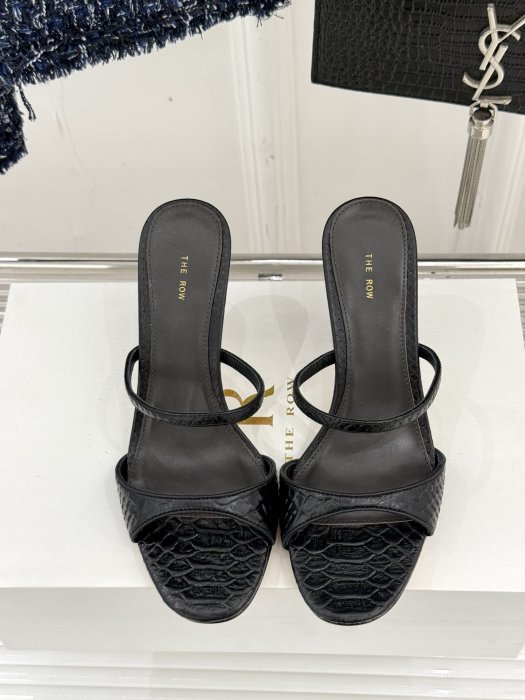 Босоножки фото 4