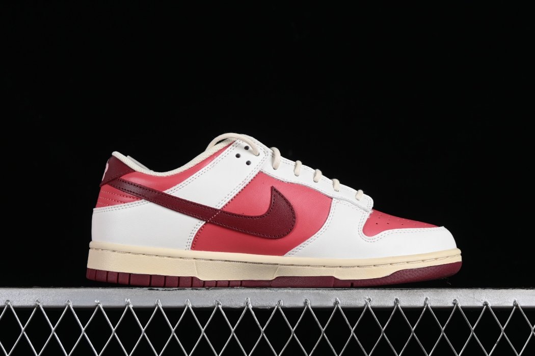 Sneakers Dunk Low GS Valentine's Day фото 2