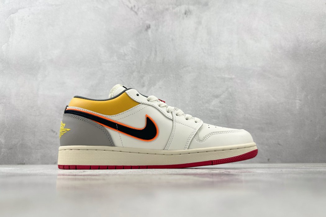 Кроссовки Air Jordan 1 LOW PREMIUM фото 2