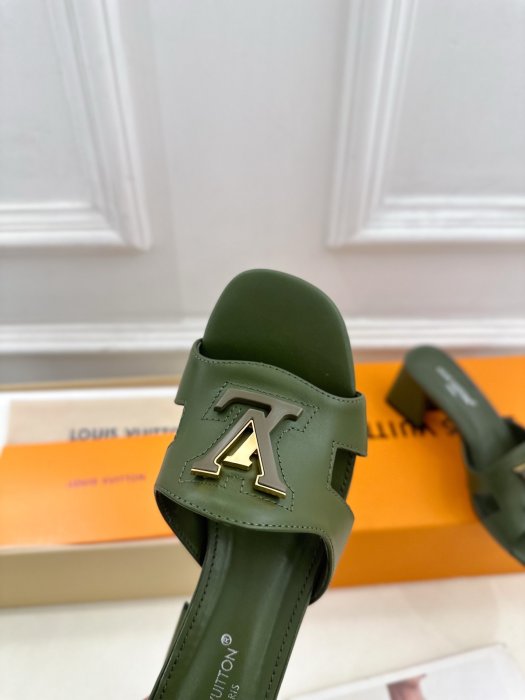 Босоножки фото 6