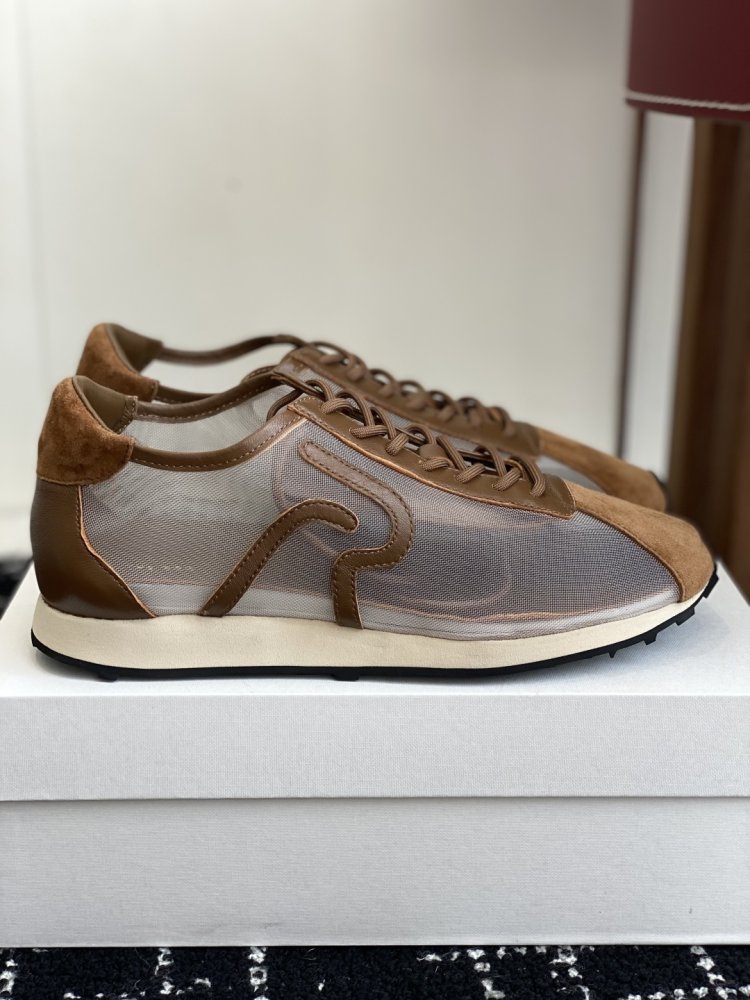 Кросівки жіночі фото 2