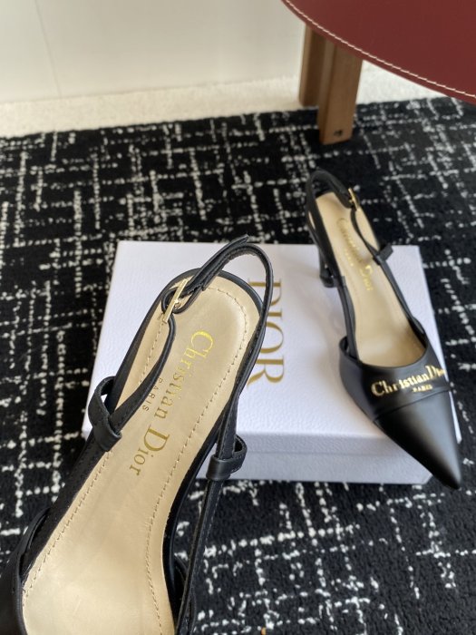 Босоножки фото 8