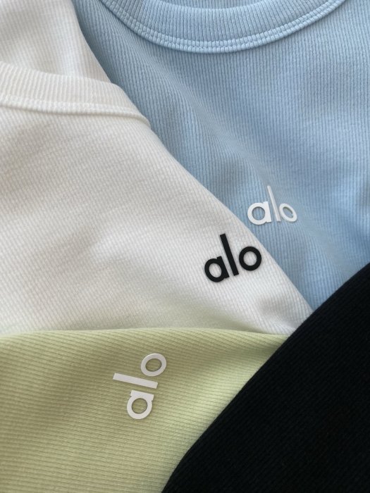 T-shirt women's фото 5