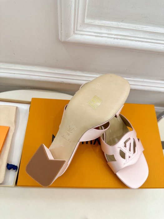 Босоножки фото 9