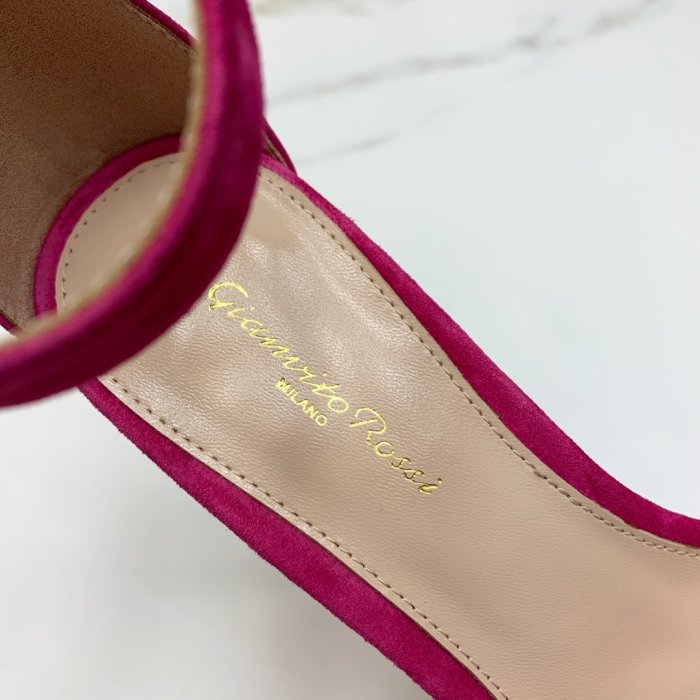 Босоножки фото 9