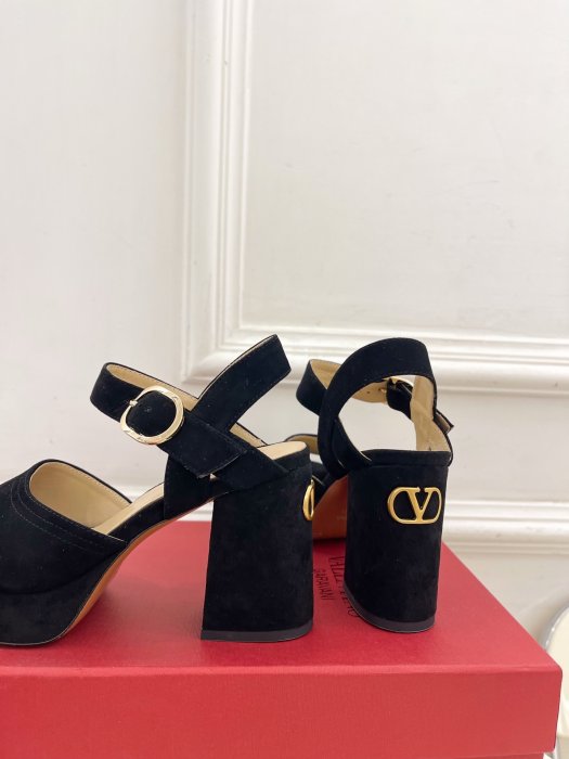 Босоножки фото 7