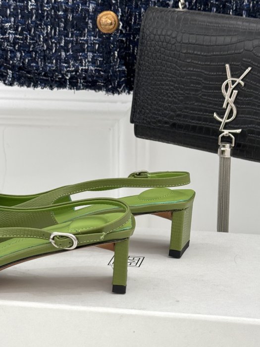 Босоножки фото 6