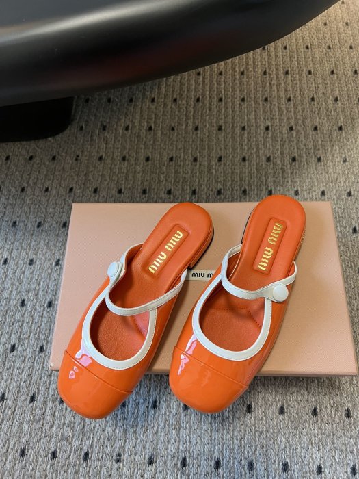 Босоножки фото 3