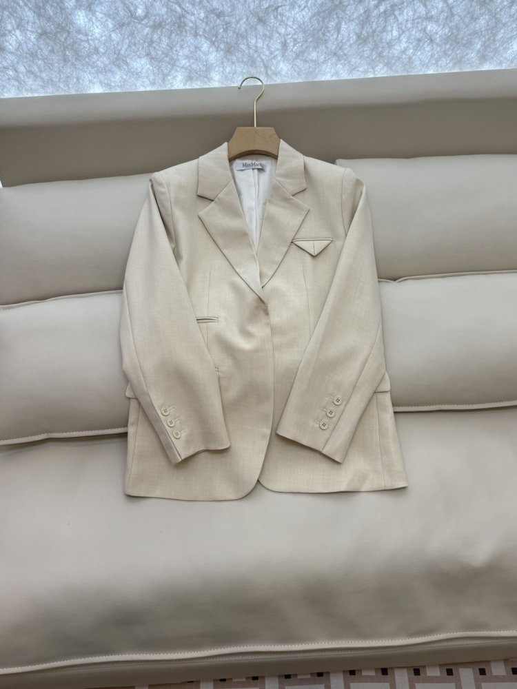 Костюм женский фото 5