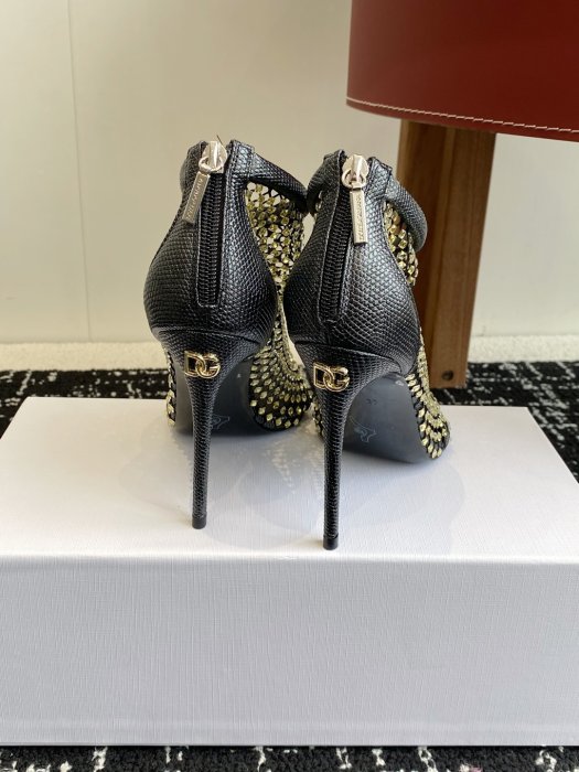 Босоножки фото 8