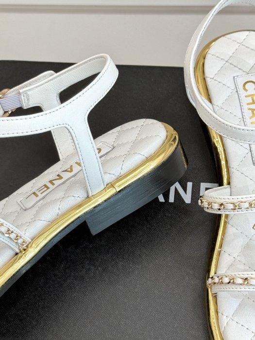 Сандалі жіночі фото 6